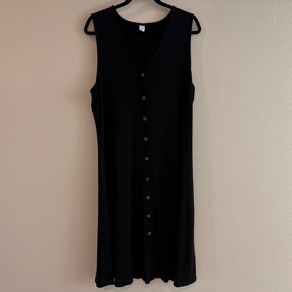 Old Navy Button Up Style Sleeveless Midi Dress in Black - XXL